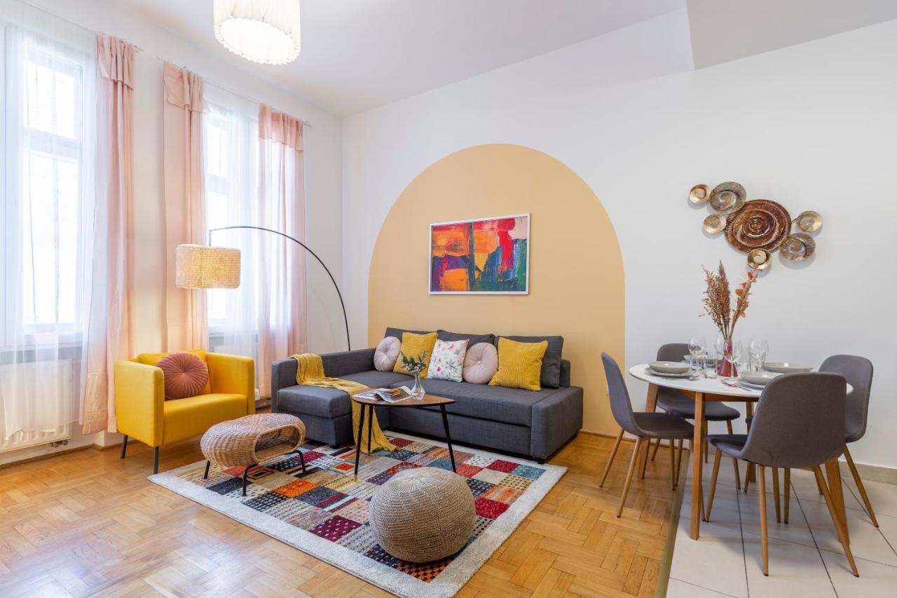 Cozy Home By Bella In The Heart Of 布达佩斯 外观 照片