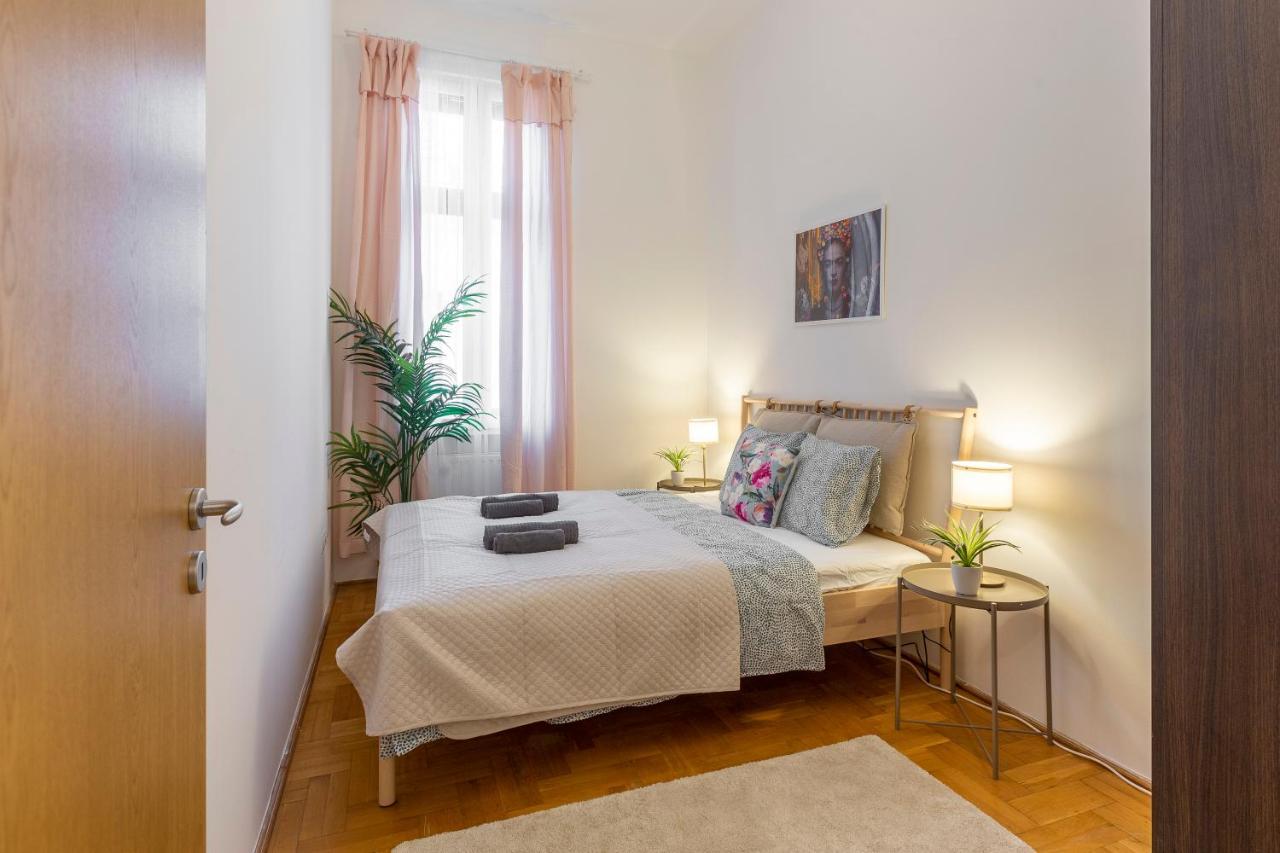 Cozy Home By Bella In The Heart Of 布达佩斯 外观 照片