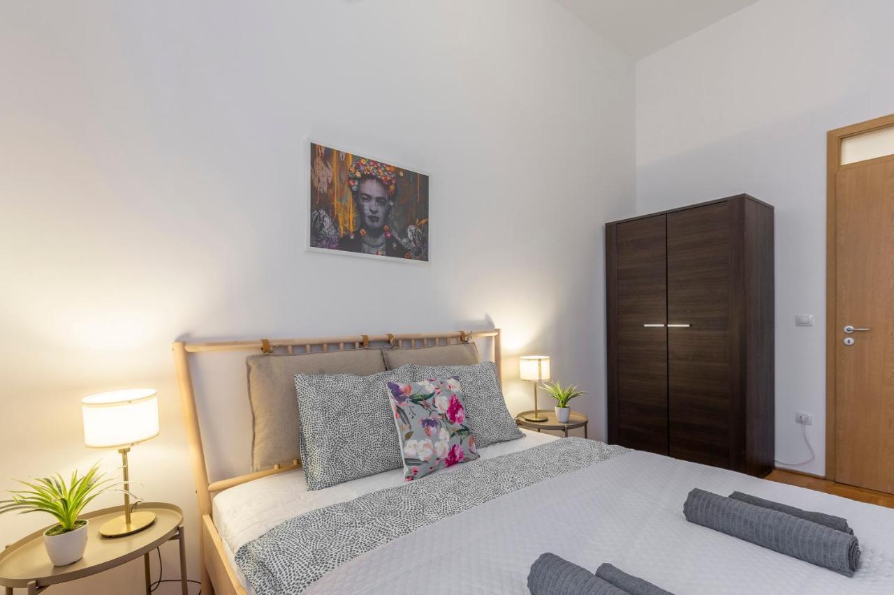 Cozy Home By Bella In The Heart Of 布达佩斯 外观 照片