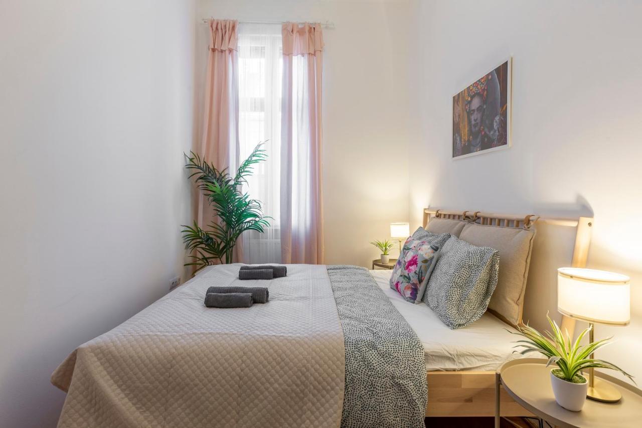 Cozy Home By Bella In The Heart Of 布达佩斯 外观 照片